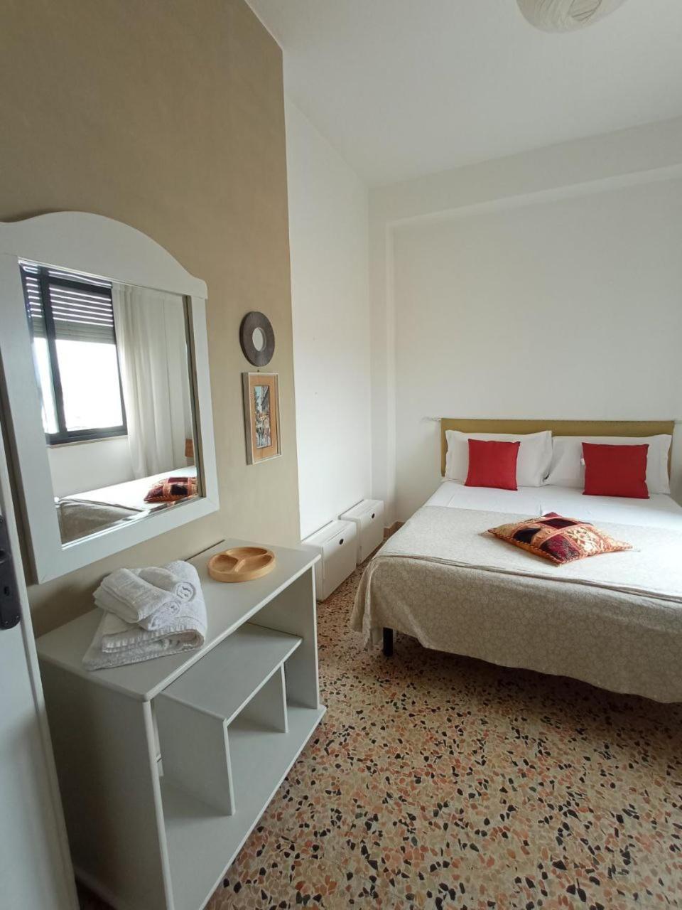 Myhouse Hotel Olbia Exterior photo
